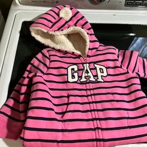 New gap never worn tag off